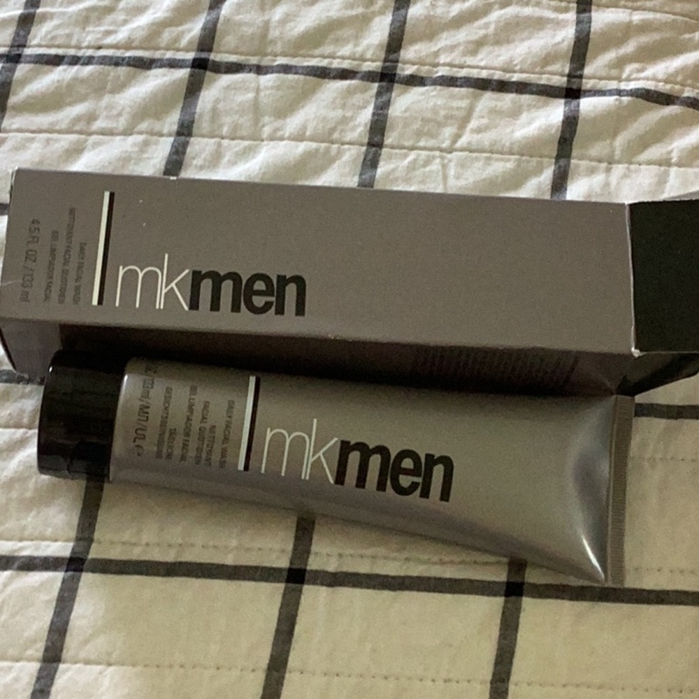 *** BIG SALE ***Mary Kay Mens daily facial wash